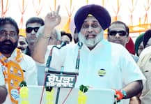 ਸੁਖਬੀਰ ਨੇ ਰੱਜ ਕੇ ਖਿੱਚਵਾਈਆਂ ਸੈਲਫ਼ੀਆਂ ਤੇ ਨੌਜਵਾਨਾਂ ਨੂੰ ਦਿੱਤੇ ਆਟੋਗ੍ਰਾਫ਼, ਦੇਖੋ ਤਸਵੀਰਾਂ