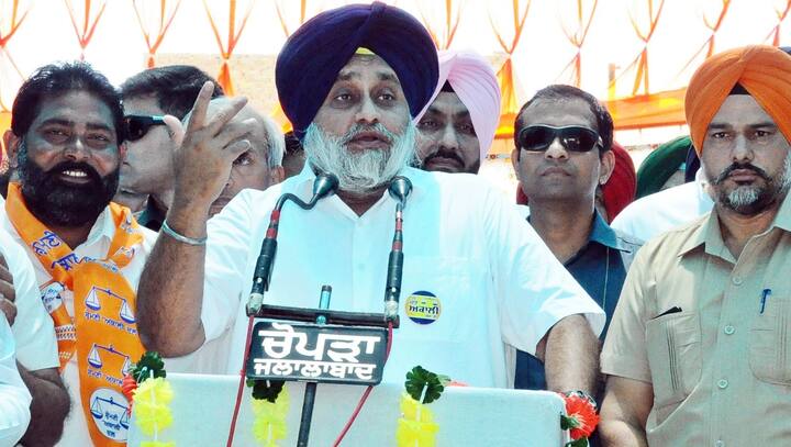 ਸੁਖਬੀਰ ਬਾਦਲ ਨੇ ਆਪਣੇ ਵਿਧਾਨ ਸਭਾ ਹਲਕੇ ਜਲਾਲਾਬਾਦ ਦੇ ਪਿੰਡਾਂ ਵਿੱਚ ਆਪਣੀ ਫ਼ਿਰੋਜ਼ਪੁਰ ਤੋਂ ਲੋਕ ਸਭਾ ਉਮੀਦਵਾਰੀ ਦਾ ਪ੍ਰਚਾਰ ਕੀਤਾ।