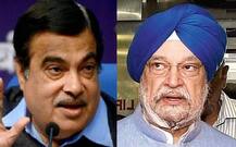 ਗਡਕਰੀ-ਪੁਰੀ ਦੀ ਕੋਈ ਲਾਗ-ਡਾਟ..? ਅੰਮ੍ਰਿਤਸਰ \'ਚ ਪ੍ਰਚਾਰ ਕਰਨ ਦੀ ਬਜਾਏ ਆਪਣੇ ਮਾਅਰਕੇ ਗਿਣਾ ਚੱਲਦੇ ਬਣੇ