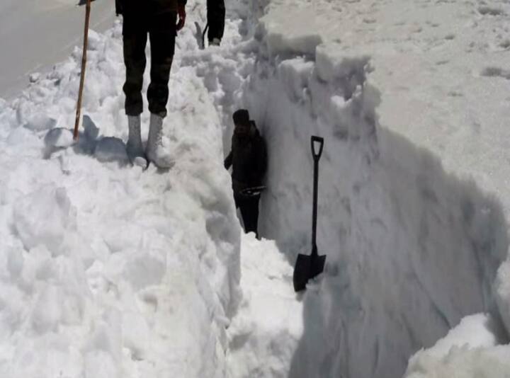 ਜੋਤੀ ਸਰੋਵਰ ਦੇ ਨਾਂ ਨਾਲ ਜਾਣੀ ਜਾਂਦੀ ਪ੍ਰਾਚੀਨ ਝੀਲ ਵੀ ਬਰਫ਼ ਨਾਲ ਢੱਕੀ ਨਜ਼ਰ ਆਏਗੀ ਤੇ ਕੜਾਕੇ ਦੀ ਠੰਢ ਹੋਏਗੀ।