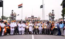 ਕੈਨੇਡਾ ਤੋਂ ਚੱਲ ਦਰਬਾਰ ਸਾਹਿਬ ਪੁੱਜੀ ਵਿਸ਼ਵ ਮੋਟਰਸਾਈਕਲ ਯਾਤਰਾ, ਪੂਰੀ ਦੁਨੀਆ \'ਚ ਪ੍ਰਚਾਰਿਆ ਬਾਬੇ ਨਾਨਕ ਦਾ ਸੁੁਨੇਹਾ