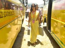 ਜਾਣੋ ਕੌਣ ਹੈ ਪੀਲੀ ਸਾੜੀ ਵਾਲੀ ਮਹਿਲਾ ਚੋਣ ਅਧਿਕਾਰੀ, ਜਿਸ ਦੀਆਂ ਤਸਵੀਰਾਂ ਹੋ ਰਹੀਆਂ ਵਾਇਰਲ