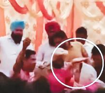 ਪੰਜਾਬੀਆਂ ਨੇ ਪਾਈਆਂ ਉਮੀਦਵਾਰਾਂ ਨੂੰ ਭਾਜੜਾਂ, ਹੁਣ ਸੋਸ਼ਲ ਮੀਡੀਆ ਤੋਂ ਡਰਨ ਲੱਗੇ ਲੀਡਰ