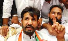 ਕੈਪਟਨ ਵੱਲੋਂ ਜਾਖੜ ਨੂੰ ਮੁੱਖ ਮੰਤਰੀ ਬਣਾਉਣ ਦੇ ਬਿਆਨ \'ਤੇ ਵੜਿੰਗ ਹੋਏ ਤੜਿੰਗ..!