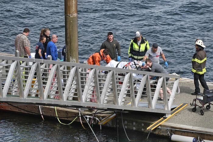 Tourist plane crashes in Alaska, leaving five dead, one missing ਹਵਾ 'ਚ ਟਕਰਾਏ ਦੋ ਜਹਾਜ਼, 5 ਪਾਈਲਟਾਂ ਦੀ ਮੌਤ, 10 ਜ਼ਖ਼ਮੀ