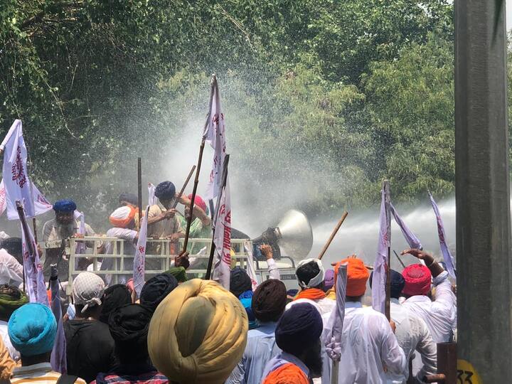 ਉਨ੍ਹਾਂ ਕਿਹਾ ਕਿ ਜੇ ਸਰਕਾਰ ਨੇ ਆਪਣਾ ਫੈਸਲਾ ਨਾਂ ਬਦਲਿਆ ਤੇ ਕਿਸਾਨ ਹਿੱਤ ਫੈਸਲੇ ਨਾਂ ਲਏ ਤਾਂ ਸੰਘਰਸ਼ ਹੋਰ ਤੇਜ਼ ਕੀਤਾ ਜਾਵੇਗਾ।