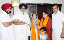 ਕੈਪਟਨ ਕੰਵਲਜੀਤ ਸਿੰਘ ਦੀ ਪਤਨੀ ਪਰਿਵਾਰ ਸਮੇਤ ਫਿਰ ਤੋਂ ਬਣੇ ਅਕਾਲੀ