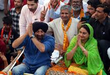 ਬਠਿੰਡਾ \'ਚ ਅਕਾਲੀਆਂ ਦੀ ਬੇੜੀ ਪਾਰ ਲਾਉਣ ਲਈ ਪੁੱਜੇ ਸੰਨੀ ਦਿਓਲ, ਹਰਸਿਮਰਤ ਨਾਲ ਕੀਤਾ ਰੋਡ ਸ਼ੋਅ