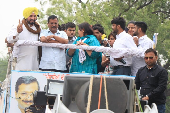 ਆਖ਼ਰੀ ਗੇੜ ਵਿੱਚ ਪੰਜਾਬ ਦੀਆਂ ਸਾਰੀਆਂ 13 ਸੀਟਾਂ ਲਈ ਵੋਟਾਂ ਪੈਣਗੀਆਂ। 2014 ਦੀ ਗੱਲ ਕੀਤੀ ਜਾਏ ਤਾਂ ਉਦੋਂ 13 ਵਿੱਚੋਂ ਆਮ ਆਦਮੀ ਪਾਰਟੀ ਨੇ 4, ਅਕਾਲੀ ਦਲ ਨੇ 4, ਕਾਂਗਰਸ ਨੇ 3 ਤੇ ਬੀਜੇਪੀ ਨੇ 2 ਸੀਟਾਂ 'ਤੇ ਜਿੱਤ ਦਰਜ ਕੀਤੀ ਸੀ। 