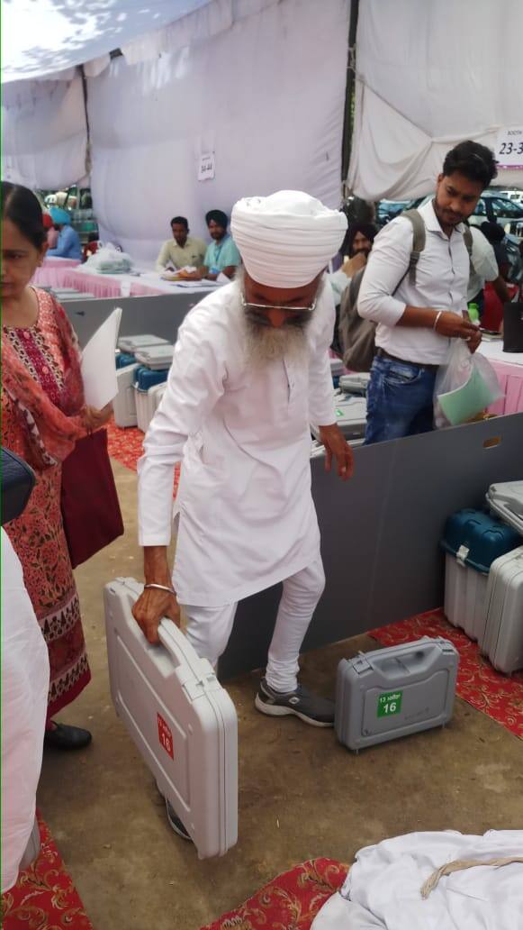 ਕੱਲ੍ਹ 19 ਮਈ ਨੂੰ ਪੰਜਾਬ ਦੀਆਂ ਸਾਰੀਆਂ 13 ਲੋਕ ਸਭਾ ਸੀਟਾਂ 'ਤੇ ਵੋਟਾਂ ਪੈਣੀਆਂ ਹਨ।