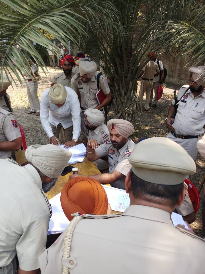 ਵੇਖੋ ਤਸਵੀਰਾਂ।