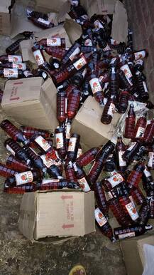 ਗਾਂਧੀ ਤੇ ਰੱਖੜਾ ਨੇ ਮਾਰਿਆ ਧਰਨਾ, ਤਾਂ ਪੁਲਿਸ ਨੇ ਜ਼ਬਤ ਕੀਤਾ ਸ਼ਰਾਬ ਦਾ ਜ਼ਖ਼ੀਰਾ