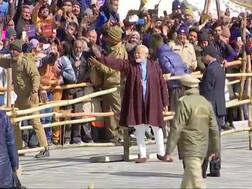 ਗੁਫ਼ਾ 'ਚੋਂ ਬਾਹਰ ਨਿਕਲੇ ਮੋਦੀ, ਮਹਾਂਦੇਵ ਮਗਰੋਂ ਵਿਸ਼ਣੂ ਦੀ ਭਗਤੀ, ਕਿਹਾ 'ਮੈਂ ਭਗਵਾਨ ਤੋਂ ਕੁਝ ਨਹੀਂ ਮੰਗਦਾ'