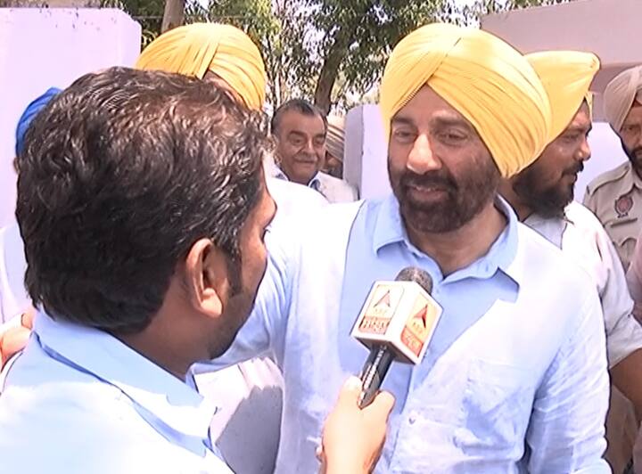 ਸੰਨੀ ਦਿਓਲ ਦਾ ਮੁਕਾਬਲਾ ਕਾਂਗਰਸ ਦੇ ਸੀਨੀਅਰ ਨੇਤਾ ਸੁਨੀਲ ਜਾਖੜ ਨਾਲ ਹੈ।