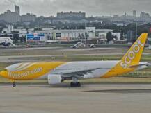 ਉੱਡਦੇ ਜਹਾਜ਼ \'ਚੋਂ ਨਿਕਲੀਆਂ ਚੰਗਿਆੜੀਆਂ, ਵਾਲ-ਵਾਲ ਬਚੇ 170 ਯਾਤਰੀ