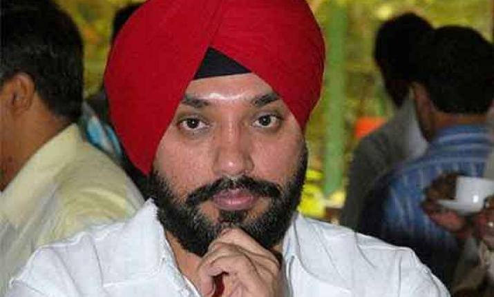 ਸਾਬਕਾ ਕ੍ਰਿਕਟਰ ਗੌਤਮ ਗੰਭੀਰ ਨੇ ਪੂਰਬੀ ਦਿੱਲੀ ਤੋਂ ਆਪਣੇ ਵਿਰੋਧੀ ਅਰਵਿੰਦ ਸਿੰਘ ਲਵਲੀ ਨੂੰ 3.91 ਲੱਖ ਵੋਟਾਂ ਤੋਂ ਮਾਤ ਦਿੱਤੀ ਹੈ।