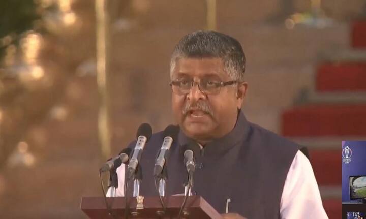 ਪਟਨਾ ਸਾਹਿਬ ਤੋਂ ਕਾਂਗਰਸ ਦੇ ਸ਼ਤਰੂਘਨ ਸਿਨ੍ਹਾ ਨੂੰ ਹਰਾ ਕੇ ਰਵੀ ਸ਼ੰਕਰ ਪ੍ਰਸਾਦ ਵੀ ਕੇਂਦਰੀ ਕੈਬਨਿਟ ਦਾ ਹਿੱਸਾ ਬਣੇ ਹਨ।