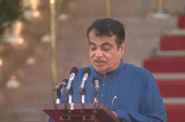 ਦੂਜੀ ਵਾਰ ਜਿੱਤ ਕੇ ਐਮਪੀ ਬਣਨ ਵਾਲੇ ਨਿਤਿਨ ਗਡਕਰੀ ਇਸ ਵਾਰ ਵੀ ਕੇਂਦਰੀ ਕੈਬਨਿਟ ਮੰਤਰੀ ਬਣੇ ਹਨ।