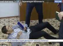 ਰਿਪੋਟਰ ਨੇ ਪੁੱਛਿਆ ਭ੍ਰਿਸ਼ਟਾਚਾਰ ਬਾਰੇ ਸਵਾਲ, ਨੇਤਾ ਦੇ ਕਰੀਬੀ ਵੱਲੋਂ ਪਟਕਾ ਕੇ ਮਾਰਿਆ