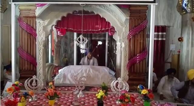 ਬਰਗਾੜੀ ਮੋਰਚੇ ਦੇ ਸਮਰਥਕਾਂ ਵਲੋਂ ਬਰਗਾੜੀ ਦੇ ਗੁਰਦੁਆਰਾ ਸਾਹਿਬ ਵਿੱਚ ਅੱਜ ਪਛਤਾਵਾ ਦਿਵਸ ਮਨਾਇਆ ਜਾ ਰਿਹਾ ਹੈ।