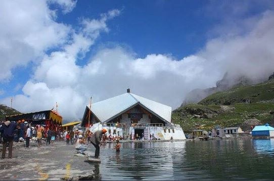 hemkund sahib yatra start  ਹੇਮਕੁੰਟ ਸਾਹਿਬ ਦੀ ਯਾਤਰਾ ਸ਼ੁਰੂ, ਜੈਕਾਰਿਆਂ ਦੀ ਗੂੰਜ ਨਾਲ ਜੱਥਾ ਰਵਾਨਾ