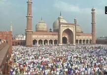 ਈਦ ਮੁਬਾਰਕ! ਗ਼ਿਲੇ-ਸ਼ਿਕਵੇ ਭੁੱਲ ਇੱਕ-ਦੂਜੇ ਨੂੰ ਗਲ ਲਾ ਮਨਾਈ ਈਦ, ਵੇਖੋ ਦੇਸ਼ ਭਰ ਤੋਂ ਆਈਆਂ ਤਸਵੀਰਾਂ