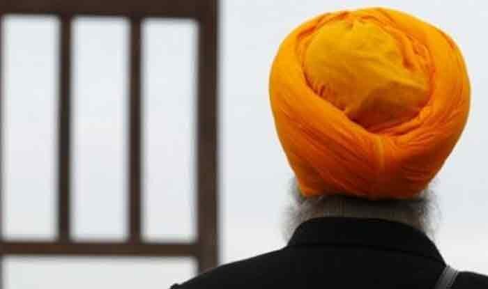 Sikh student asked to remove turban for security check at exam  ਵਿਦੇਸ਼ਾਂ 'ਚ ਹੀ ਨਹੀਂ ਭਾਰਤ ਅੰਦਰ ਵੀ ਪਛਾਣ ਲਈ ਜੂਝ ਰਹੇ ਸਿੱਖ