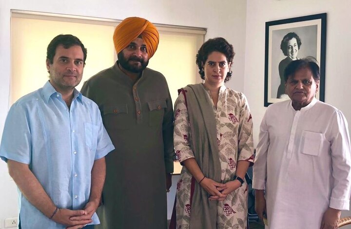 Navjot singh sidhu met rahul and priyanka gandhi during stir with cm capt amarinder singh ਰਾਹੁਲ-ਪ੍ਰਿਅੰਕਾ ਨਾਲ ਮਿਲੇ ਸਿੱਧੂ, ਹੁਣ ਹੋਵੇਗਾ ਐਕਸ਼ਨ