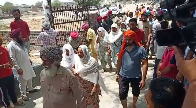 ਬੱਚੇ ਨੂੰ ਮੰਗਲਵਾਰ ਸਵੇਰੇ 5:10 ਮਿੰਟ 'ਤੇ ਬੋਰ 'ਚੋਂ ਬਾਹਰ ਕੱਢਿਆ ਗਿਆ। ਮੰਗਵਾਲ ਦੇ ਗੁਰਿੰਦਰ ਸਿੰਘ ਨੇ ਬੋਰਵੈੱਲ ਵਿੱਚੋਂ ਜਾ ਕੇ ਫਸੇ ਹੋਏ ਬੱਚੇ ਨੂੰ ਆਜ਼ਾਦ ਕੀਤਾ ਤੇ ਫਿਰ ਐਨਡੀਆਰਐਫ ਦੀਆਂ ਟੀਮਾਂ ਨੇ ਉਸ ਨੂੰ ਉੱਪਰ ਖਿੱਚ ਲਿਆ। ਇਸ ਮਗਰੋਂ ਤੁਰੰਤ ਉਸ ਨੂੰ ਸੜਕੀ ਮਾਰਗ ਰਾਹੀਂ ਪੀਜੀਆਈ ਚੰਡੀਗੜ੍ਹ ਲਿਆਂਦਾ ਗਿਆ।