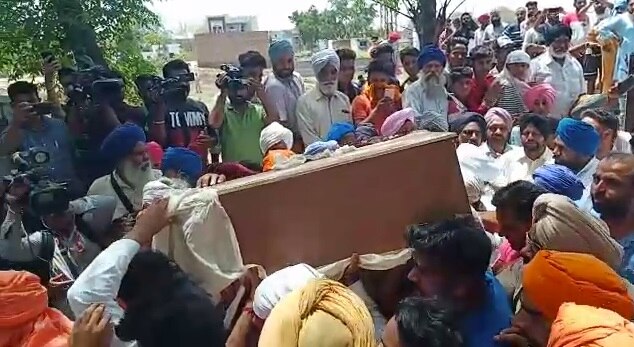 ਸਰਕਾਰ ਦੀ ਢਿੱਲੀ ਕਾਰਵਾਈ ਕਰਕੇ ਦੋ ਸਾਲਾ ਮਾਸੂਮ ਫਤਹਿਵੀਰ ਨੂੰ ਆਖਰ ਬਚਾਇਆ ਨਹੀਂ ਜਾ ਸਕਿਆ। ਛੇ ਦਿਨਾਂ ਬਾਅਦ ਫਤਿਹ ਨੂੰ ਉਸੇ ਬੋਰਵੈੱਲ ਵਿੱਚੋਂ ਦੇਸੀ ਤਰੀਕੇ ਨਾਲ ਬਾਹਰ ਕੱਢਿਆ ਗਿਆ ਜਿਸ ਵਿੱਚ ਉਹ ਫਸਿਆ ਸੀ। 