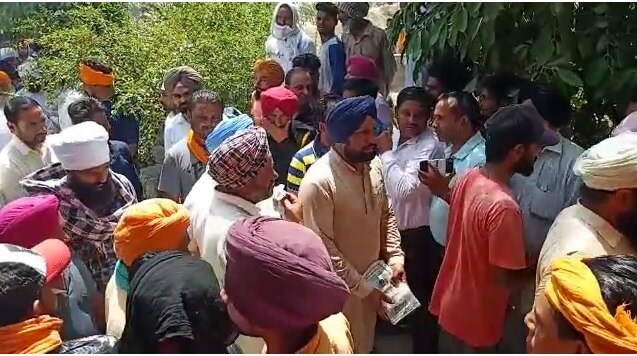 ਵੱਖ-ਵੱਖ ਇਲਾਕਿਆਂ ‘ਚ ਬਾਜ਼ਾਰ ਬੰਦ ਹਨ। ਲੋਕਾਂ ਦਾ ਕਹਿਣਾ ਹੈ ਕਿ ਬੱਚੇ ਦੀ ਮੌਤ ਦੇ ਦੋਸ਼ੀਆਂ ਨੂੰ ਸਜ਼ਾ ਮਿਲਣੀ ਚਾਹੀਦੀ ਹੈ। 