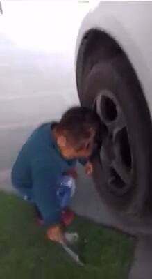 ਇਸੇ ਦੌਰਾਨ ਫ਼ਤਹਿਵੀਰ ਦੀ ਕੁਝ ਸਮਾਂ ਪਹਿਲਾਂ ਦੀ ਇੱਕ ਵੀਡੀਓ ਸਾਹਮਣੇ ਆਈ ਹੈ, ਜਿਸ ਵਿੱਚ ਫ਼ਤਹਿਵੀਰ ਖੇਡਦਾ ਹੋਇਆ ਨਜ਼ਰ ਆ ਰਿਹਾ ਹੈ। 