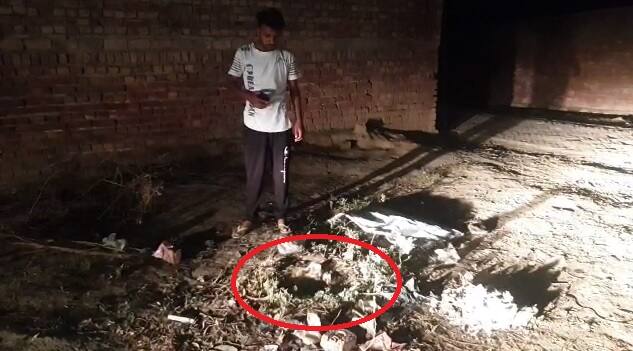 ਇਸ ਤਸਵੀਰ ਮਾਨਸਾ ਵਿੱਚ ਖੁੱਲ੍ਹੇ ਪਏ ਬੋਰਵੈੱਲ ਦੀ ਹੈ।