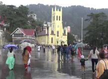 ਪਹਾੜਾਂ \'ਤੇ ਬਾਰਸ਼ ਨਾਲ ਮੈਦਾਨਾਂ \'ਚ ਆਈਆਂ ਠੰਡੀਆਂ ਹਵਾਵਾਂ, ਵੇਖੋ ਸ਼ਿਮਲਾ ਤੋਂ ਖ਼ੂਬਸੂਰਤ ਤਸਵੀਰਾਂ