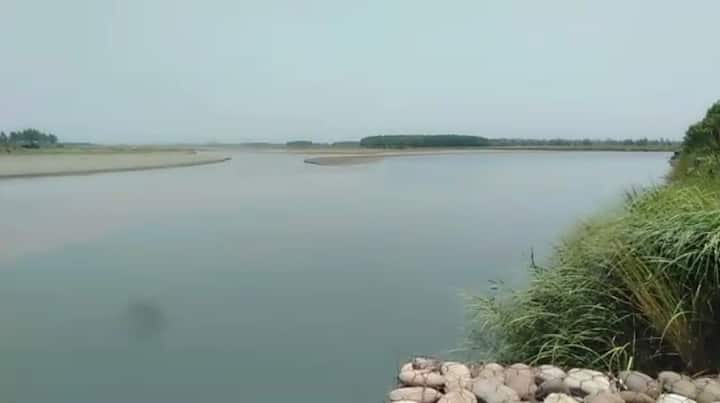 ਉਨ੍ਹਾਂ ਦੱਸਿਆ ਕਿ ਗੱਡੀ ਨੂੰ ਬਾਹਰ ਕੱਢ ਲਿਆ ਗਿਆ ਹੈ। 