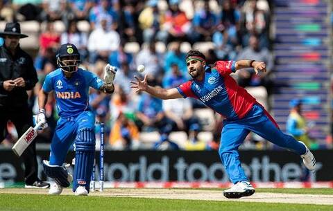 ਅਫ਼ਗਾਨਿਸਤਾਨ ਸਾਹਮਣੇ ਭਾਰਤੀ ਬੱਲੇਬਾਜ਼ ਹੋਏ ਢੇਰ, ਅੱਠ ਵਿਕਟਾਂ ਗੁਆ ਕੇ ਦਿੱਤਾ 225 ਦੌੜਾਂ ਦਾ ਟੀਚਾ ਅਫ਼ਗਾਨਿਸਤਾਨ ਸਾਹਮਣੇ ਭਾਰਤੀ ਬੱਲੇਬਾਜ਼ ਹੋਏ ਢੇਰ, ਅੱਠ ਵਿਕਟਾਂ ਗੁਆ ਕੇ ਦਿੱਤਾ 225 ਦੌੜਾਂ ਦਾ ਟੀਚਾ