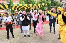 ਜਦੋਂ ਸਿੱਖ ਰੈਜੀਮੈਂਟ ਦੇ ਜਵਾਨਾਂ ਨਾਲ ਕੈਪਟਨ ਮਿਲਾਈ ਤਾਲ