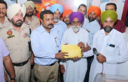 family and dera sirsa agrees to cremate mahinder pal bittu body who was murdered in nabha jail ਪ੍ਰਸ਼ਾਸਨ ਨੇ ਮੰਗੀਆਂ ਡੇਰਾ ਪ੍ਰੇਮੀਆਂ ਦੀਆਂ ਮੰਗਾਂ, ਹੁਣ ਕਰਨਗੇ ਬਿੱਟੂ ਦੀਆਂ ਅੰਤਮ ਰਸਮਾਂ