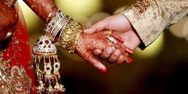 Couple gets married again after 14 years of wedding