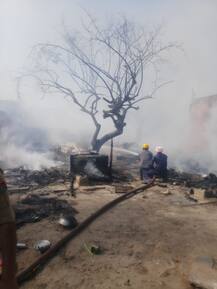 ਅੰਮ੍ਰਿਤਸਰ \'ਚ 40 ਝੁੱਗੀਆਂ ਸੜ ਕੇ ਸਵਾਹ, ਵੇਖੋ ਤਸਵੀਰਾਂ