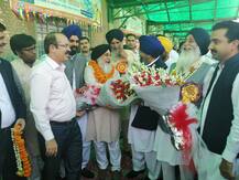 ਸਿੱਖ ਜਥੇ ਦਾ ਪਾਕਿਸਤਾਨ \'ਚ ਇੰਝ ਹੋਇਆ ਸਵਾਗਤ, ਵੇਖੋ ਖਾਸ ਤਸਵੀਰਾਂ