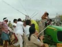 ਜੰਗਲਾਤ ਤੇ ਪੁਲਿਸ ਵਿਭਾਗ ਦੀ ਟੀਮ \'ਤੇ ਹਮਲਾ, ਭੀੜ ਨੇ ਡਾਂਗਾਂ ਨਾਲ ਕੁੱਟੀ ਟਰੈਕਟਰ \'ਤੇ ਚੜ੍ਹੀ ਮਹਿਲਾ ਅਫ਼ਸਰ, ਵੀਡੀਓ ਵਾਇਰਲ