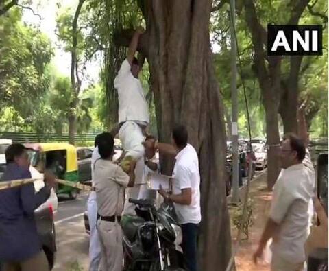 ਰਾਹੁਲ ਦੇ ਅਸਤੀਫੇ ਖਿਲਾਫ ਕਾਂਗਰਸੀ ਕਰਨ ਲੱਗੇ ਖੁਦਕੁਸ਼ੀਆਂ ਰਾਹੁਲ ਦੇ ਅਸਤੀਫੇ ਖਿਲਾਫ ਕਾਂਗਰਸੀ ਕਰਨ ਲੱਗੇ ਖੁਦਕੁਸ਼ੀਆਂ