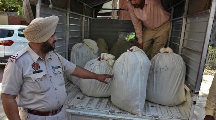 nia will also conduct 532 kg heroin seizure case prob ਅੰਮ੍ਰਿਤਸਰੋਂ ਫੜੀ 532 ਕਿੱਲੋ ਹੈਰੋਇਨ ਦੀ ਕੇਂਦਰ ਤੱਕ ਗੂੰਜ, ਕਸਟਮ ਤੇ ਪੰਜਾਬ ਪੁਲਿਸ ਮਗਰੋਂ ਹੁਣ NIA ਵੀ ਜੁਟੀ