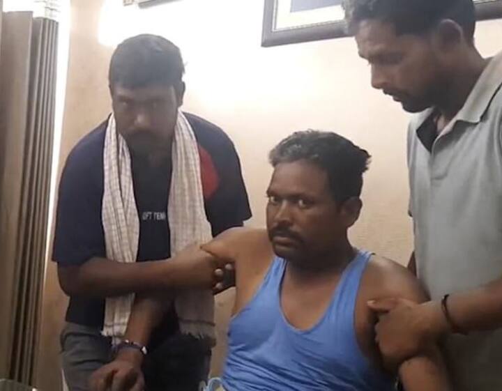 ਰਵੀ ਦੇ ਆਪ੍ਰੇਸ਼ਨ ਕਰਨ ਵਾਲੇ ਡਾਕਟਰ ਡੀਐਸ ਪਵਾਰ ਨੇ ਕਿਹਾ ਕਿ ਇਹ ਕੀੜਾ ਅੱਧੇ ਪੱਕੇ ਹੋਏ ਸੂਰ ਦੇ ਮੀਟ ਜਾਂ ਬਗੈਰ ਧੋਤੀਆਂ ਸਬਜ਼ੀਆਂ ਖਾਣ ਨਾਲ ਹੁੰਦਾ ਹੈ। ਉਨ੍ਹਾਂ ਦੱਸਿਆ ਕਿ ਇਸ ਕੀੜੇ ਕਰਕੇ ਮਰੀਜ਼ ਨੂੰ ਮਿਰਗੀ ਦਾ ਦੌਰਾ ਵੀ ਪੈ ਸਕਦਾ ਹੈ ਅਤੇ ਇਹ ਕੀੜਾ ਮਰੀਜ਼ ਦੇ ਸਰੀਰ ‘ਚ ਕਰੀਬ 25 ਸਾਲ ਤਕ ਰਹਿ ਸਕਦਾ ਹੈ।