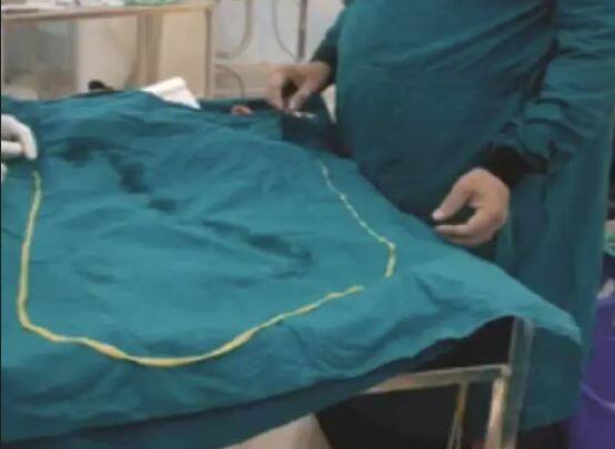 ਰਵੀ ਦਾ ਇਲਾਜ ਕਰਨ ਵਾਲੇ ਡਾਕਟਰ ਨੇ ਕਿਹਾ ਕਿ ਇੰਨੇ ਵੱਡੇ ਕੀੜੇ ਨੂੰ ਕੱਢਣਾ ਆਪਣੇ ਆਪ ‘ਚ ਕਾਫੀ ਗੰਭੀਰ ਮਾਮਲਾ ਸੀ। ਰਵੀ ਨੂੰ ਅਜੇ ਮੈਡੀਕਲ ਨਿਗਰਾਨੀ ‘ਚ ਰੱਖਿਆ ਗਿਆ ਹੈ।