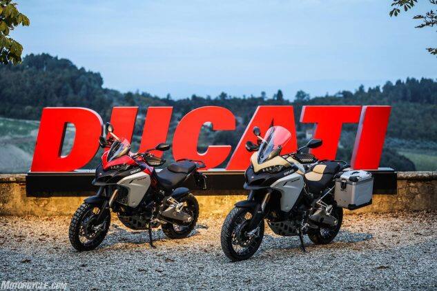 Ducati Multistrada 1260 Enduro ਭਾਰਤੀ ਬਾਜ਼ਾਰ ਵਿੱਚ ਉਤਾਰੀ ਗਈ ਹੈ। Ducati ਨੇ ਆਪਣੀ ਇਸ ਐਡਵੈਂਚਰ ਟੂਰਿੰਗ ਮੋਟਰਸਾਈਕਲ ਦੇ ਆਫ ਰੋਡ ਵਰਸ਼ਨ ਦੀ ਕੀਮਤ 19.99 ਲੱਖ ਰੁਪਏ ਰੱਖੀ ਹੈ। ਨਵਾਂ Ducati Multistrada 1260 Enduro ਵਿੱਚ ਨਵੇਂ ਇੰਜਣ ਦੇ ਨਾਲ-ਨਾਲ ਨਵੇਂ ਇਲੈਕਟ੍ਰੈਨਿਕ ਸੂਟ ਦਿੱਤੇ ਹਨ। ਉੱਥੇ ਹੀ 2019 ਵਿੱਚ BMW S 1000 RR, Ducati Hypermotard 950 ਅਤੇ MV Agusta F3 800 RC ਵੀ ਜੂਨ ਮਹੀਨੇ ਦੌਰਾਨ ਭਾਰਤ ਵਿੱਚ ਲਾਂਚ ਹੋਏ ਸਨ। ਆਓ ਮਾਰੋ ਇਨ੍ਹਾਂ ਸਾਰੇ ਮੋਟਰਸਾਈਕਲਾਂ 'ਤੇ ਨਜ਼ਰ-