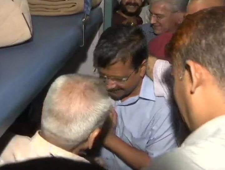 ਦਿੱਲੀ ਤੋਂ ਅੰਮ੍ਰਿਤਸਰ ਪੁੱਜੀ ਇਸ ਰੇਲ ਯਾਤਰਾ ਵਿੱਚ ਦਰਬਾਰ ਸਾਹਿਬ, ਅਟਾਰੀ-ਵਾਹਗਾ ਬਾਰਡਰ ਤੇ ਹੋਰ ਥਾਵਾਂ ਦੇ ਦਰਸ਼ਨਾਂ ਮਗਰੋਂ ਸੰਗਤ ਨੂੰ ਆਨੰਦਪੁਰ ਸਾਹਿਬ ਲਿਜਾਏਗੀ। ਇਹ ਰੇਲ 16 ਜੁਲਾਈ ਨੂੰ ਵਾਪਸ ਮੁੜੇਗੀ।