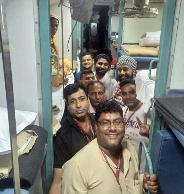 ਇਸ ਰੇਲ ਵਿੱਚ ਸਵਾਰ ਹੋ ਕੇ ਗਏ ਸ਼ਰਧਾਲੂਆਂ ਵਿੱਚ ਕਾਫੀ ਉਤਸ਼ਾਹ ਦੇਖਿਆ ਗਿਆ। ਲੋਕ ਟਰੇਨ ਵਿੱਚ ਮੁਹੱਈਆ ਕਰਵਾਏ ਭੋਜਨ ਦੀ ਵੀ ਤਾਰੀਫ ਕੀਤੀ।