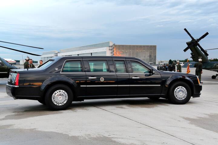 ਕੈਡੀਲੈਕ ਵਨ ਨੂੰ Beast ਦੇ ਨਾਂ ਤੋਂ ਵੀ ਸੱਦਿਆ ਜਾਂਦਾ ਹੈ ਤੇ ਇਸ ਦਾ ਵਜ਼ਨ ਅੱਠ ਟਨ ਹੈ ਤੇ ਇਸ 'ਤੇ ਬਾਰੂਦੀ ਸੁਰੰਗ ਦਾ ਧਮਾਕਾ ਵੀ ਬੇਅਸਰ ਹੈ। ਬੀਸਟ ਦੇ ਨਾਈਟ ਵਿਜ਼ਨ ਦੀ ਸਹਾਇਤਾ ਨਾਲ ਇਸ ਨੂੰ ਹਨੇਰੇ ਵਿੱਚ ਬਗੈਰ ਹੈੱਡਲਾਈਟਾਂ ਬਾਲੇ ਵੀ ਚਲਾਇਆ ਜਾ ਸਕਦਾ ਹੈ।